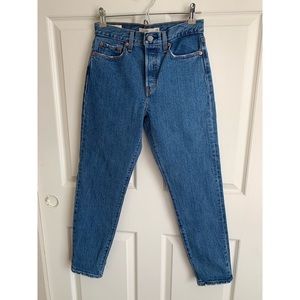 Levi’s Wedgie Fit Jeans